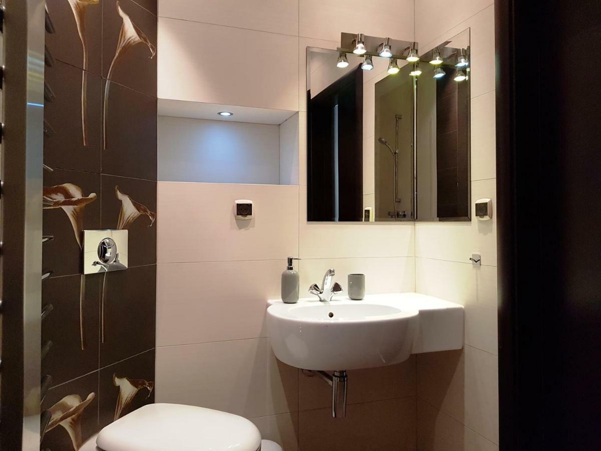 Apartament "Cleopatra 5" Przy Rynku Z Parkingiem, Faktury Vat Apartment Келце Екстериор снимка